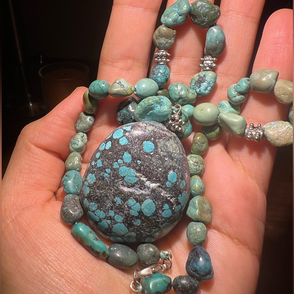 Turquoise Beaded Necklace 27 sm long